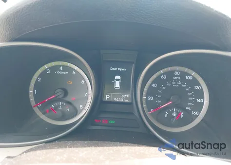 2015 Hyundai Santa Fe Sport 2.4L z USA, uszkodzony, nr VIN 5XYZU3LB8FG238420